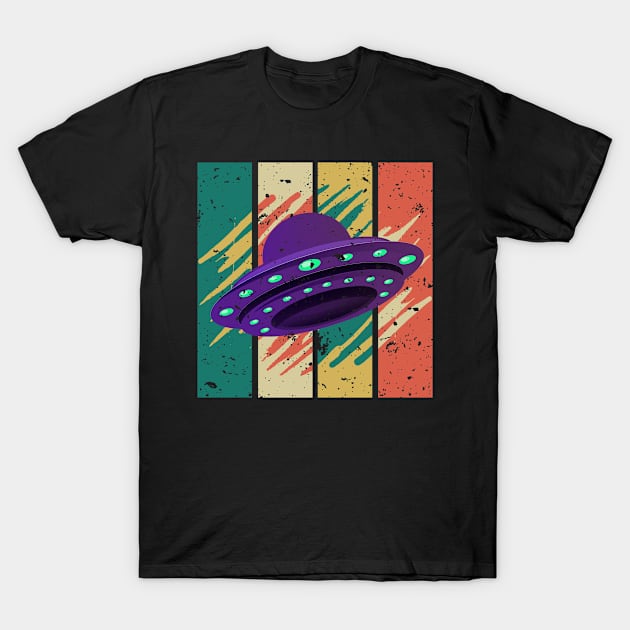 Vintage UFO Alien Space T-Shirt by PixelArt